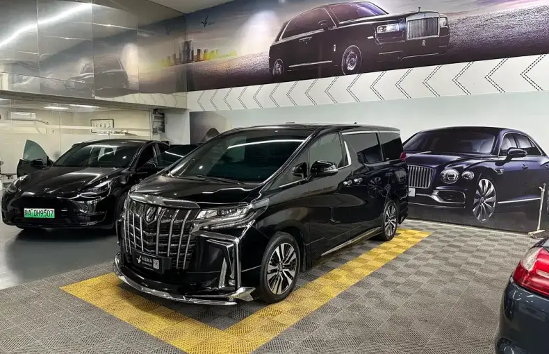 Toyota Alphard 2020 из Китая