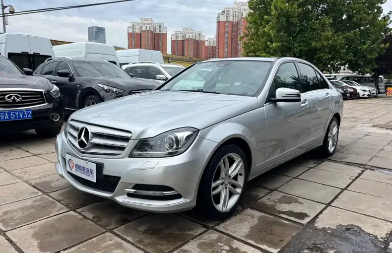 Mercedes-Benz C-Class 2012 из Китая