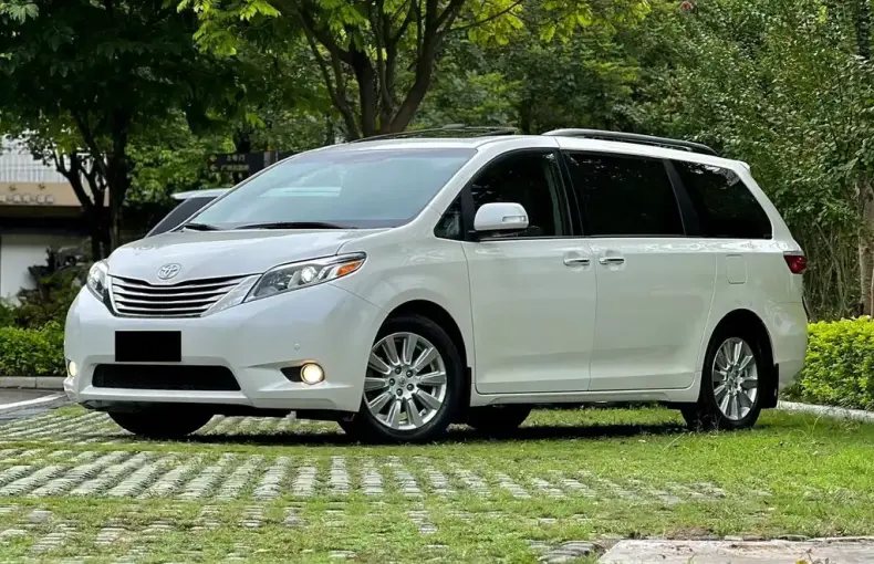 Toyota Sienna 2017 из Китая