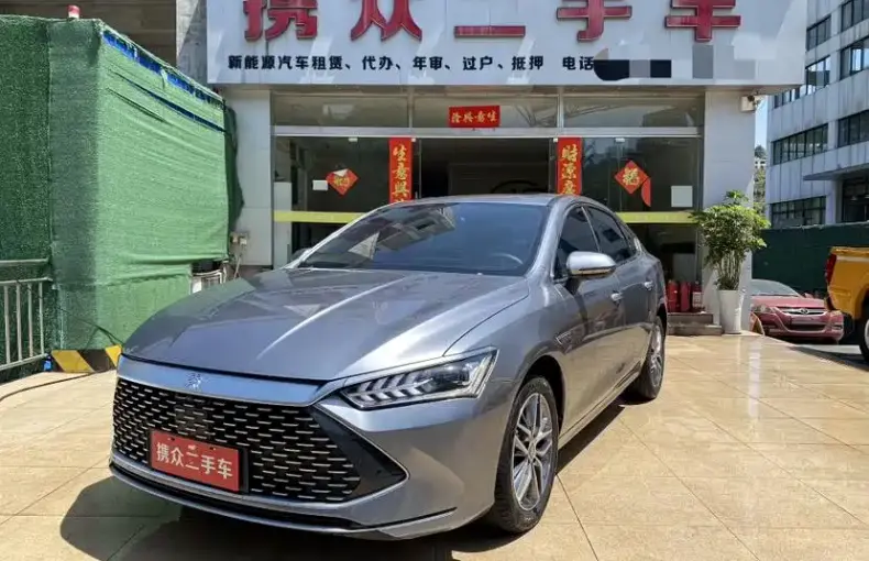 BYD Qin PLUS 2023 из Китая