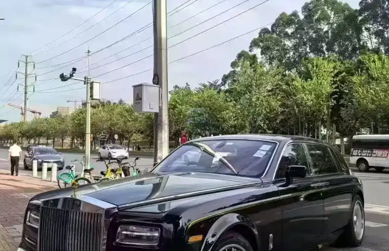 Rolls-Royce Phantom 2010 из Китая