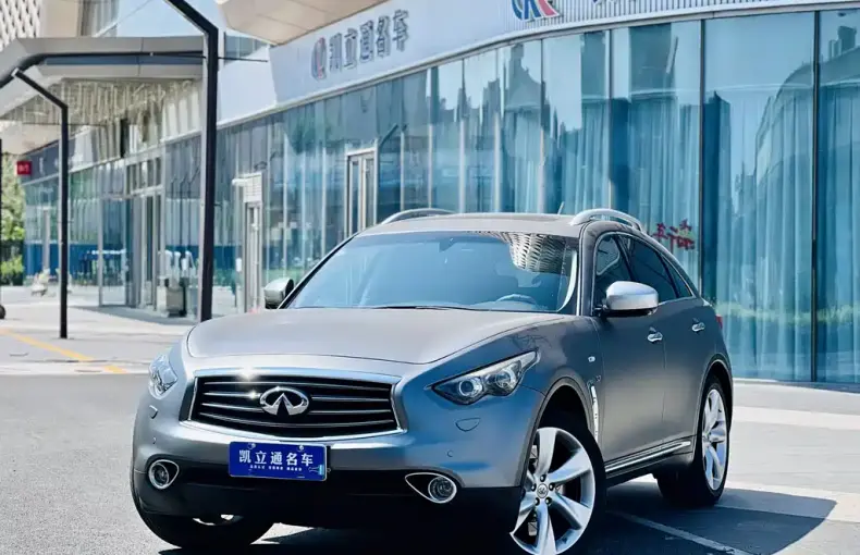 Infiniti QX70 2013 из Китая