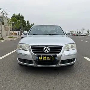 Volkswagen Passat Lingyu 2008 из Китая