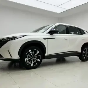Roewe RX5 New Energy 2025 из Китая
