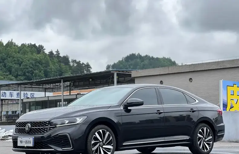 Volkswagen Passat 2023 из Китая