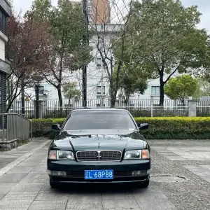 Nissan Cedric 1997 из Китая