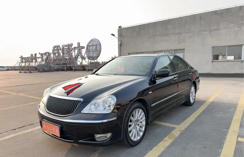 Hongqi Hongqi Shengshi 2010 из Китая