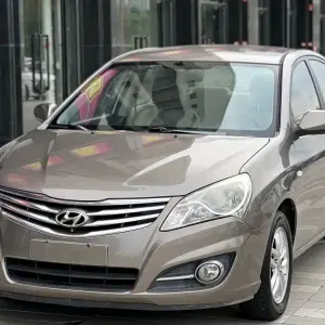 Hyundai Elantra 2013 123 л.с. из Китая