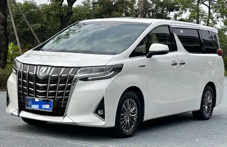 Toyota Alphard 2021 из Китая