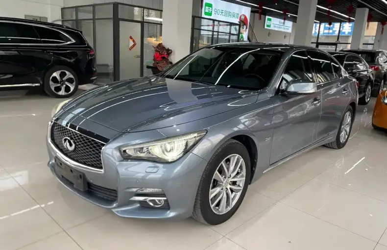 Infiniti Q50L 2015 из Китая