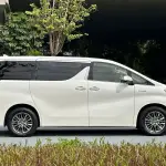 Toyota Alphard 2021 из Китая