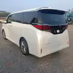 Toyota Alphard из Китая