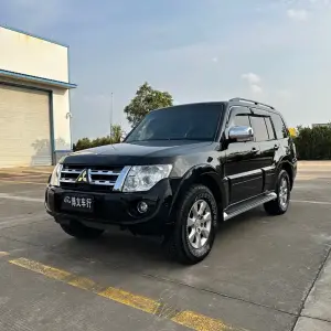 Mitsubishi Pajero (Import) 2014 из Китая