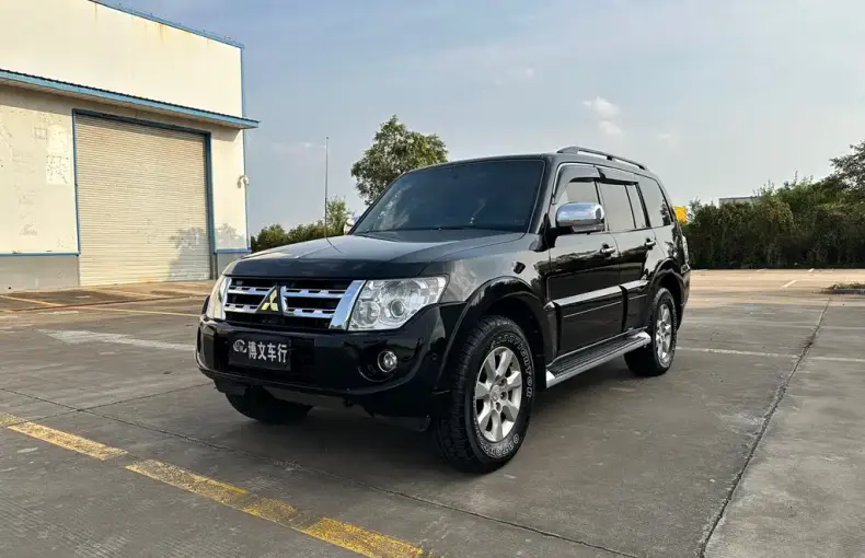 Mitsubishi Pajero (Import) 2014 из Китая