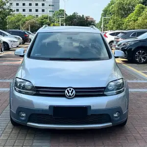 Volkswagen Golf (Import) 2012 из Китая