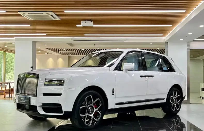 Rolls-Royce Cullinan 2024 из Китая