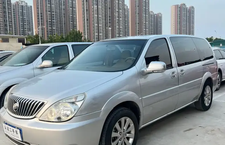 Buick GL8 2015 из Китая