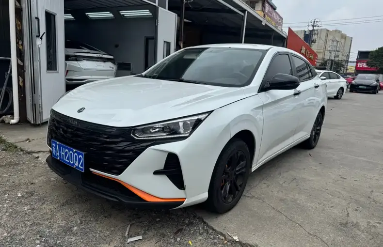 Aeolus Yixuan 2023 из Китая