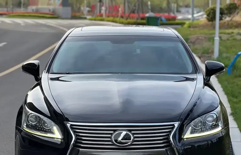 Lexus LS 2013 из Китая