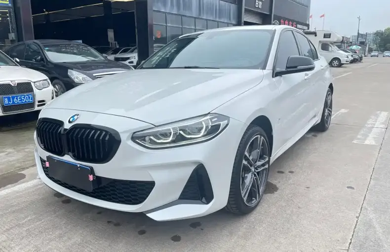 BMW 1 Series 2022 из Китая