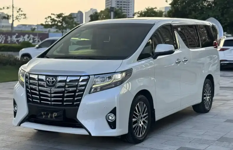 Toyota Alphard 2017 из Китая