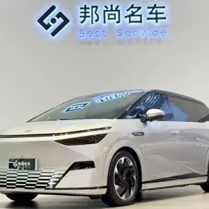 XPeng X9 2025 из Китая