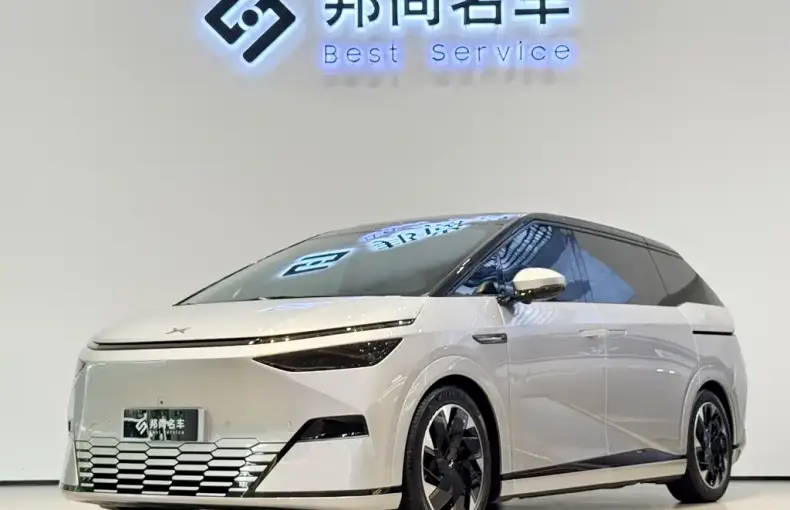 XPeng X9 2025 из Китая