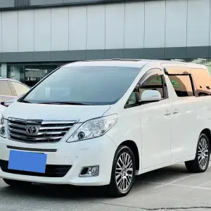 Toyota Alphard 2013 из Китая