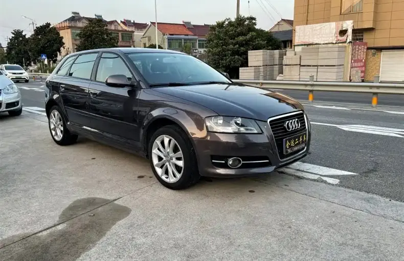 Audi A3 (Import) 2011 из Китая