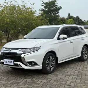 Mitsubishi Outlander 2021 из Китая