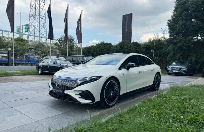 Mercedes-Benz EQS AMG 2025 из Китая