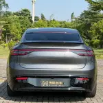 智界 Zhijie R7 2025 из Китая