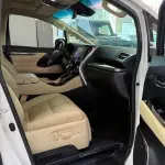 Toyota Alphard 2021 из Китая