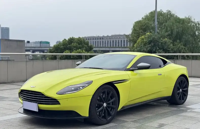 Aston Martin DB11 2023 из Китая