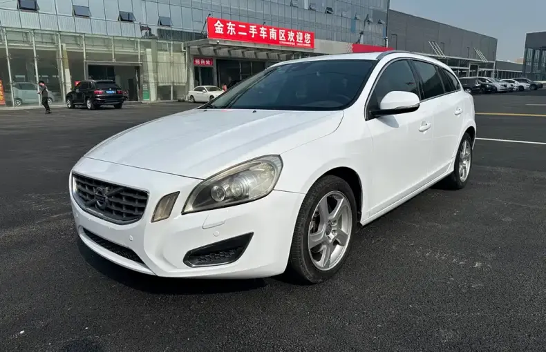 Volvo V60 2013 из Китая
