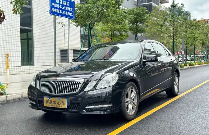 Mercedes-Benz E-Class 2011 из Китая
