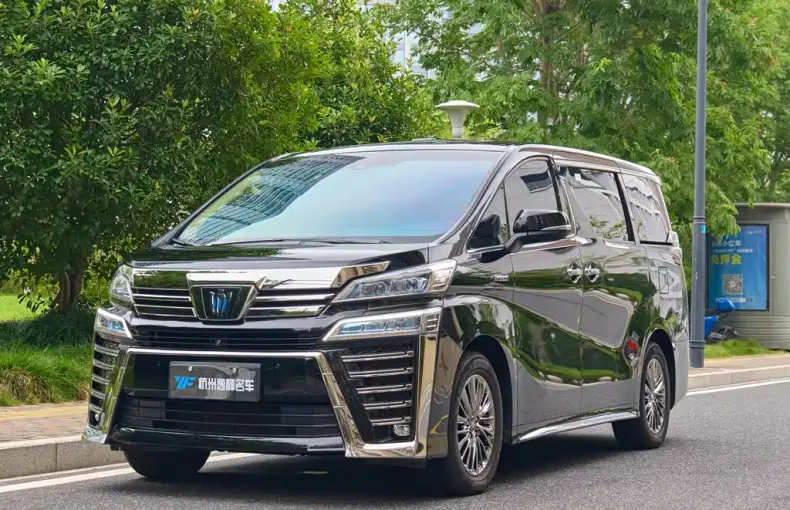 Toyota Vellfire 2021 из Китая