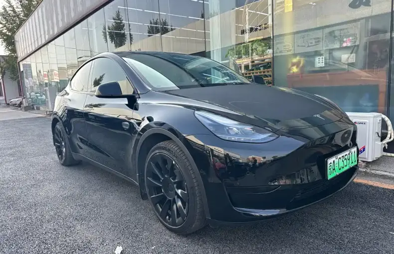Tesla Model Y 2023 из Китая
