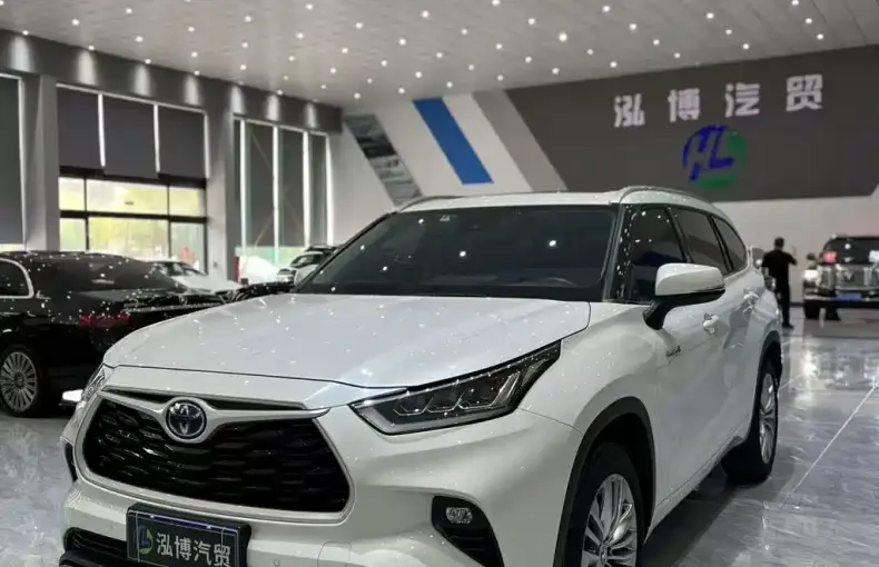 Toyota Highlander 2024 из Китая