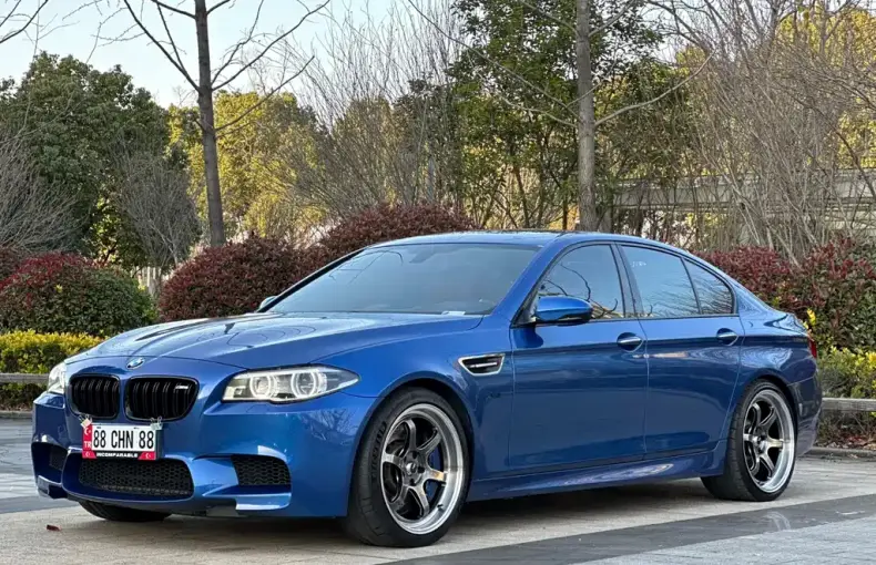 BMW M5 2015 из Китая