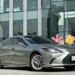Lexus ES 2019 178 л.с. из Китая