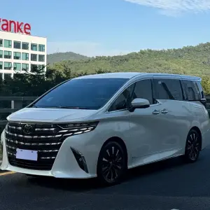 Toyota Alphard 2024 из Китая