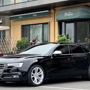 Audi S5 2012 из Китая