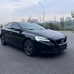 Volvo V40 2018 152 л.с. из Китая