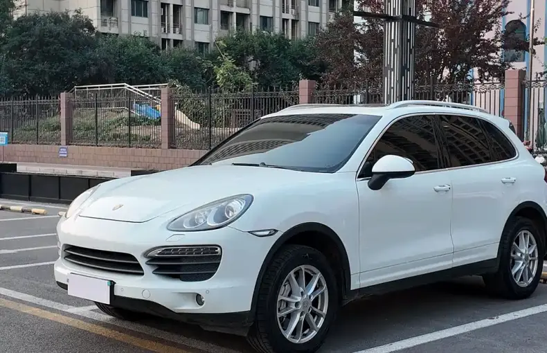 Porsche Cayenne 2012 из Китая