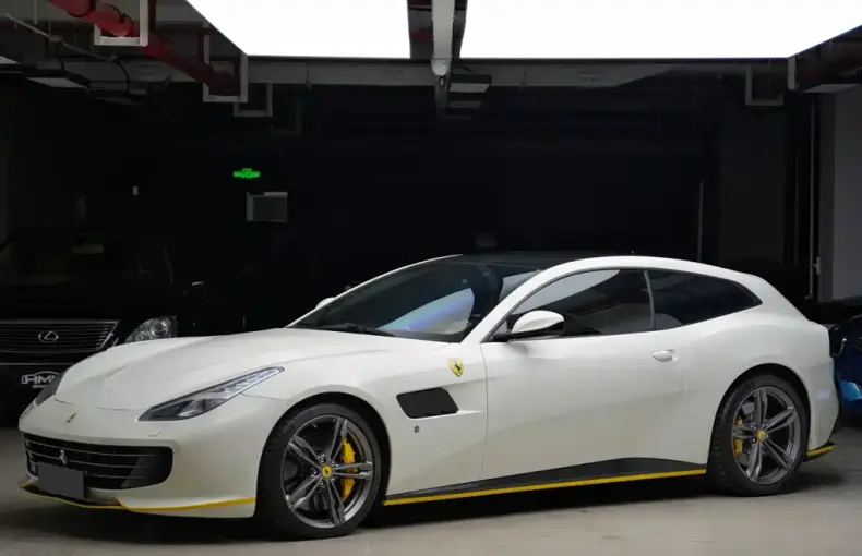 Ferrari GTC4Lusso 2017 из Китая