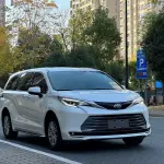 Toyota Sienna 2023 из Китая