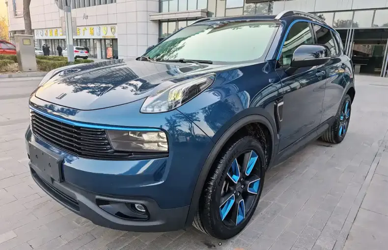 Lynk & Co 01 2019 из Китая