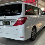 Toyota Alphard 2016 из Китая