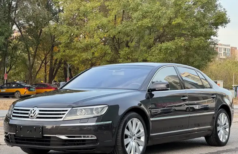 Volkswagen Phaeton 2013 из Китая